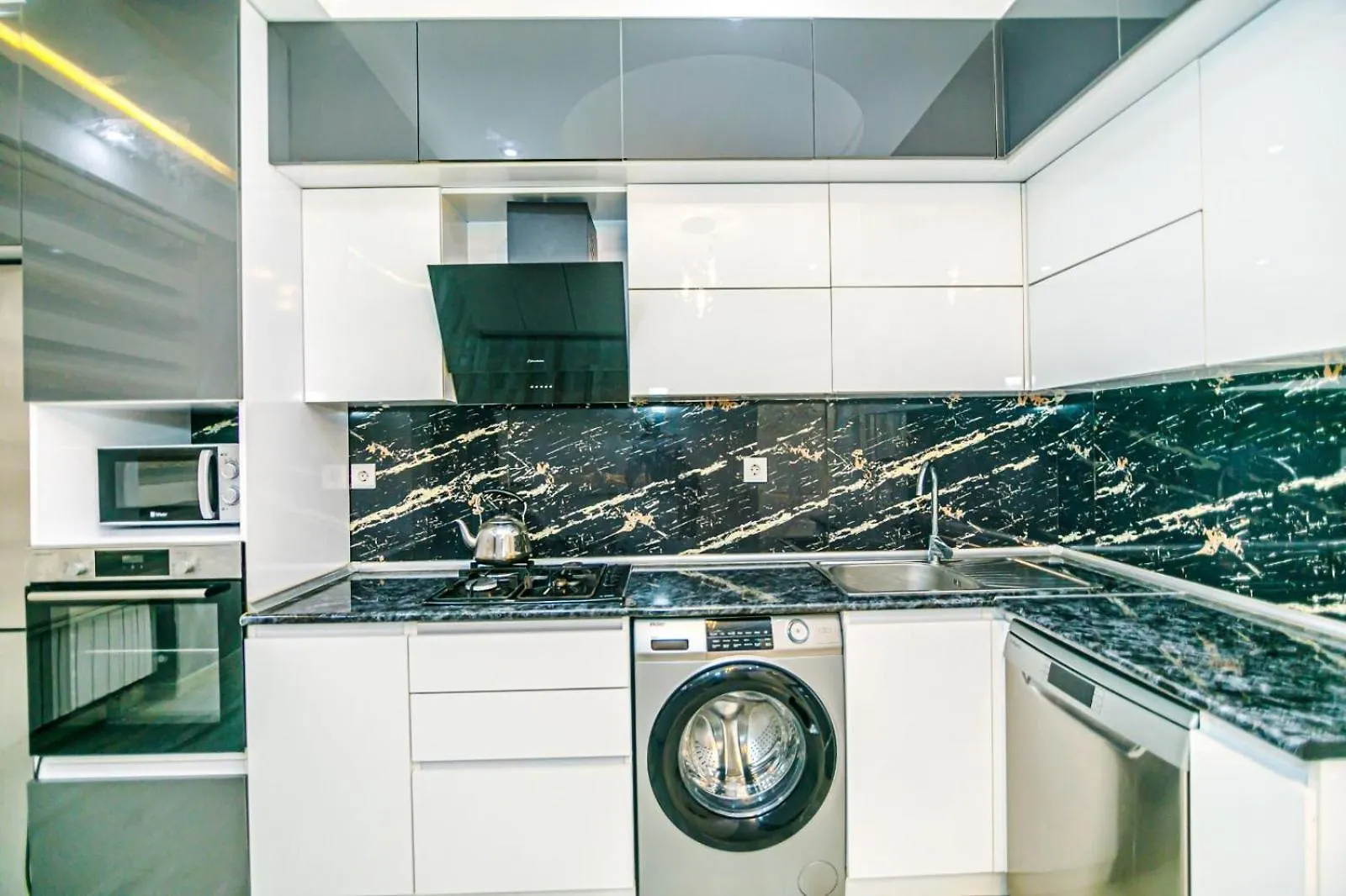 Azure Resident Apartments バクー